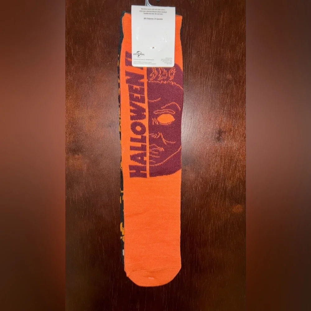 HALLOWEEN NOVELTY CREW SOCKS NWT MEN’S SHOE SIZE 6.5-12